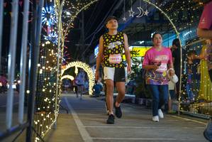 BIB: 18929
                            <button type="button" onclick="openModal(24677135)" class="btn btn-primary btn-sm float-right btn-popup" data-toggle="modal" data-target=".modal-high-quality">
                        <i class="fas fa-shopping-cart"></i> Add to Cart
                    </button>
                                            <button type="button" onclick="isThisMe(24677135, true)" class="btn btn-success btn-sm float-right btn-popup btn-isme hidden" data-toggle="tooltip" data-placement="bottom" title="นี่คือรูปของคุณใช่ไหม คลิกที่นี่เพื่อเอาเข้าอัลบั้ม">
                        <i class="fas fa-plus"></i> Add to album
                    </button>
                    <button type="button" onclick="isThisMe(24677135, false)" class="btn btn-warning btn-sm float-right btn-popup btn-isnotme hidden">
                        <i class="fas fa-ban"></i> Remove from album
                    </button>